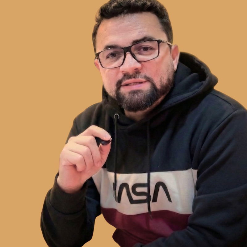 Marcelo Figgueira, fundador da Figgueira Digital, especialista em tráfego pago, SEO e landing pages